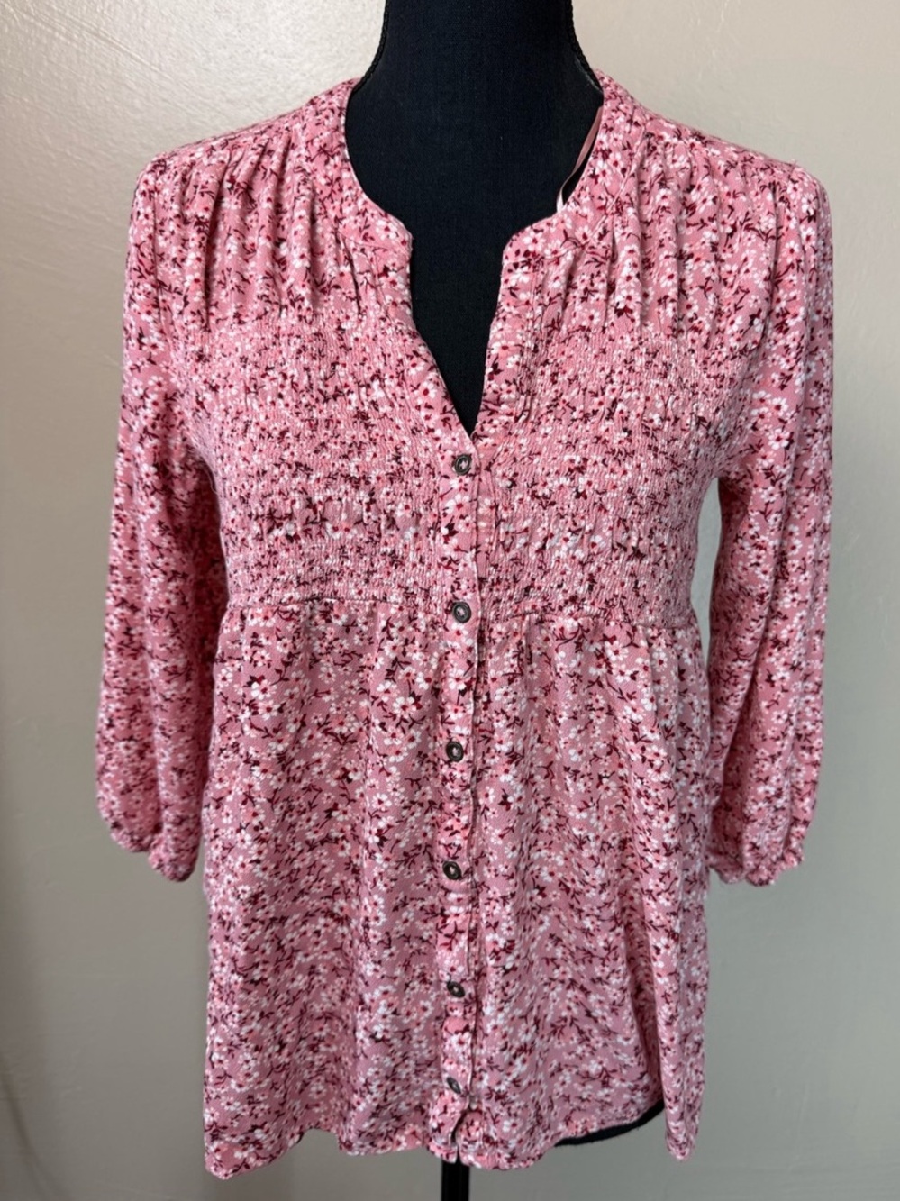 Know Rose Floral Smocked Blouse in Pink Size Medium Like New